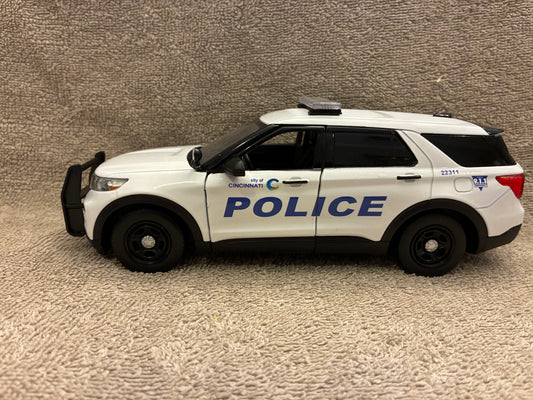 1/24 Scale 2022 Ford Explorer Cincinnati Police Diecast Model Car – Custom Made Replica – Non Working Lights – Highly Detailed
