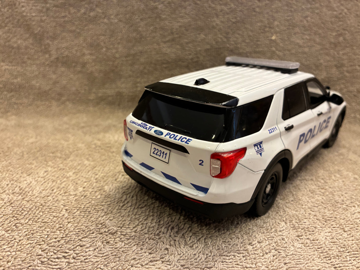 1/24 Scale 2022 Ford Explorer Cincinnati Police Diecast Model Car – Custom Made Replica – Non Working Lights – Highly Detailed