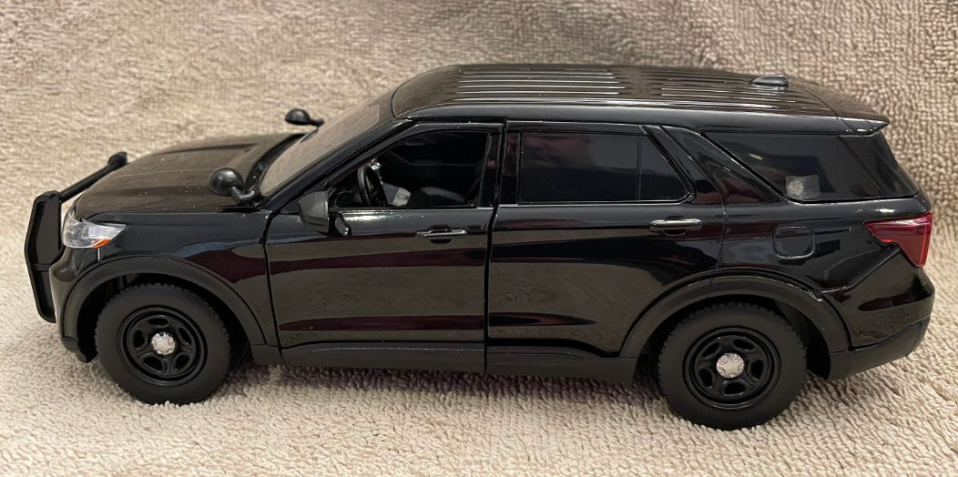 1/24 Scale 2022 Black Ford Explorer Undercover Police Unit – Working LED Lights & Siren – Custom Diecast by Badboys Creations